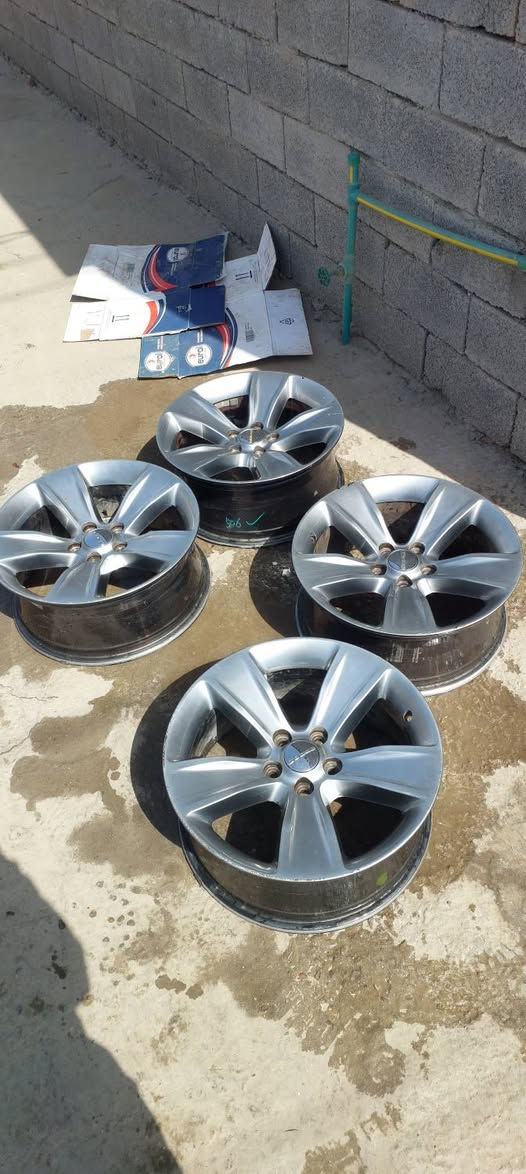 سلام عليكم تخم ويل اس اكس تي 
مال حاويه جديد كلش بعده بلنص امريكه
بيه للبيع سعر ٤٥٠ وبيهن مجال
*********** مكلف بلنشر
