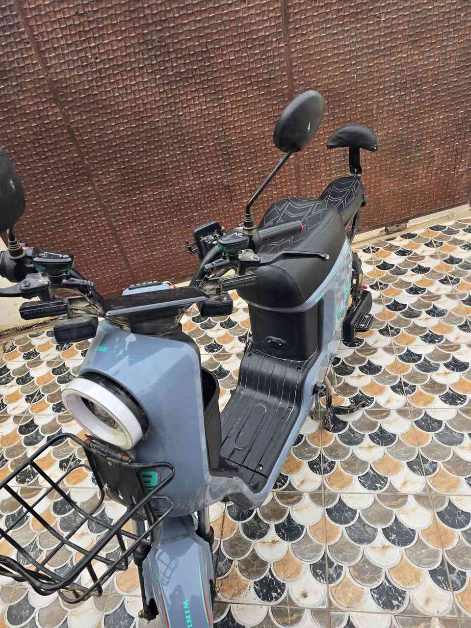 السلام عليكم دراجه شحن ار ٩  للبيع التواصل ***********
