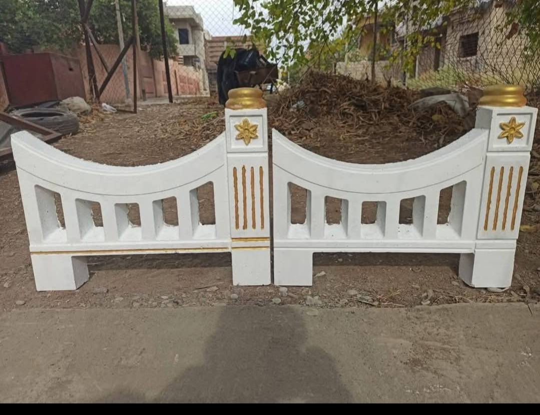 وينهم الي كاعدين من الشغل 🔥🔥🔥تعال ثلاث قوالب سياج حدائق  ب 60 الف بس 🔥🔥والتوصيل مجاني 🔥🔥تكدر تشتغل وحدك و بتكلفه قليله كمية محدوده يا تلحك يا ما تلحك للحجز مراسلة الصفحة او عبر الواتساب ***********
