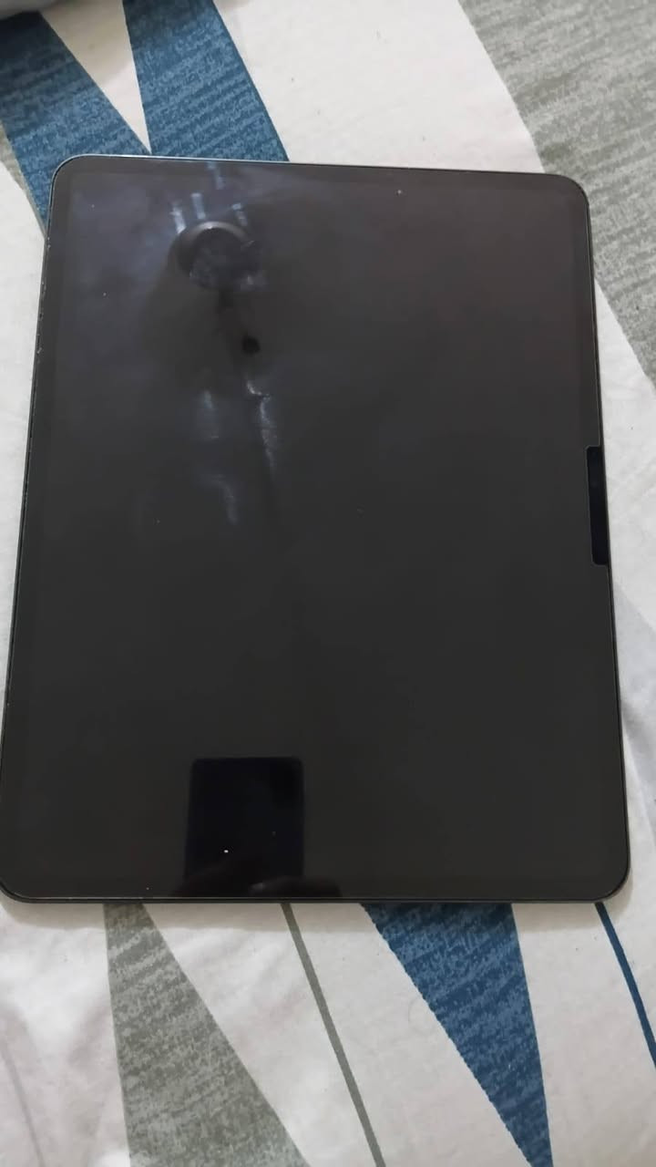 ايباد m4..13 انج
بطاريه 93 نضافه فول
ملحقات كامله 
مليون و250
بغداد الغزاليه 
***********
