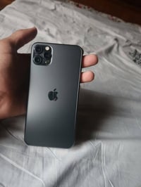 آيفون ١١ برو ماكس • ٢٥٦ • بطاريه ٧٩