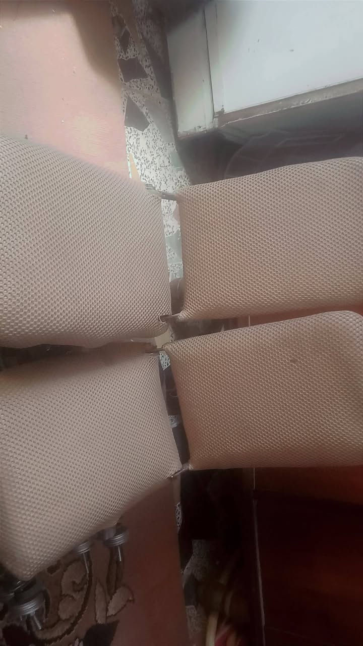 السلام عليكم زوج كشنات ممر عاليه جدد  كلش عارضهن ب 200 للتواصل  عل الرقم *********** بغداد  وذا اكو مراوس ب سيبايه زعره تزريف
