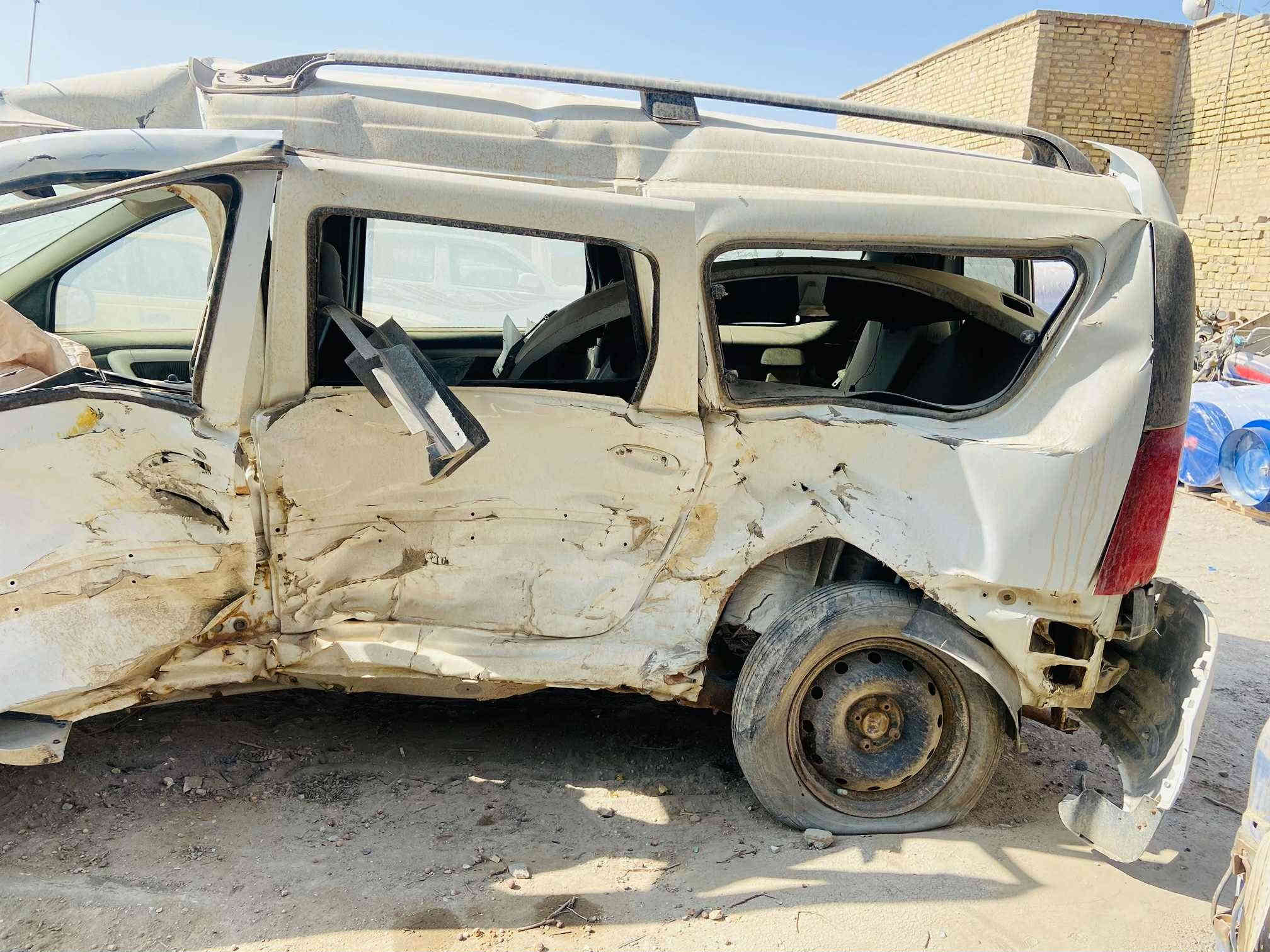 سلام عليكم 
رينو نوديل 2011 رقم بغداد فحص مؤقت حره اتعهد بكلشي السياره بس  تروج معامله سحب ارقام ابيع على هذا وضع السياره كير اوتماتيك سعر 17 وبيها مجال العنوان سماوه قضاء الخضر 
***********
