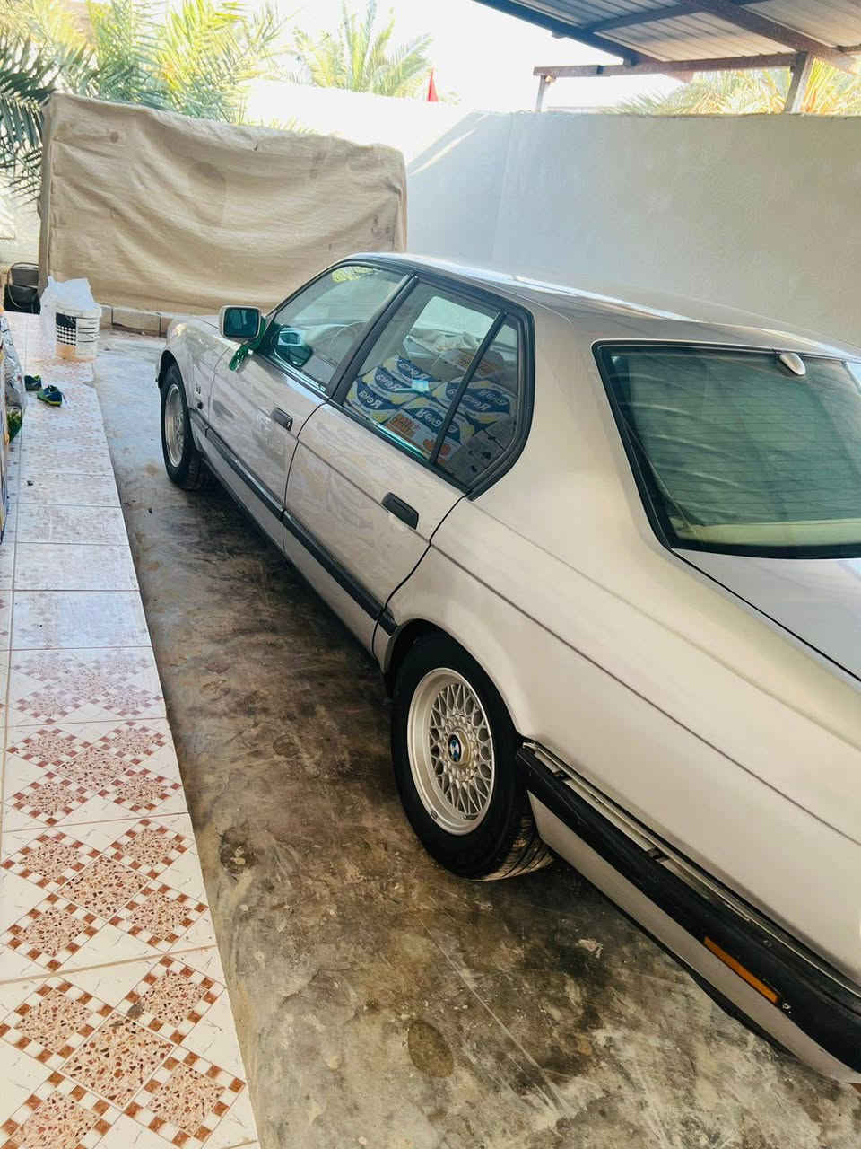 بي أم دبليو موديل 1992
السياره واحد على واحد 
محرك 8 سلندر 
گير ومكينه وحداديه كفاله 
رقم نينوى سنويه 2029 مشروع وطني 
شاشه تنته تحكم تبريد قطعتين كله شغال واحد على واحد 
السياره صارلها 6 اشهر من طالعه من معارض اربيل حيل نضيفه وكلشي بيها شغال 
السعر خـــــــــــــــاص وترهم مراوس حسب القناعه 
***********
***********
