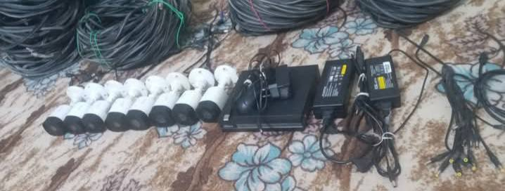 كامرات دهوئ الااصلي سستم كامل 8كامرات 
جهاز +هار ابو الف +شاحنه +ماورس +كيبل فيشه 300متر
+٣ محولات شرط الفحص 
عنوان مشخاب 
***********
السعر 350 الف
