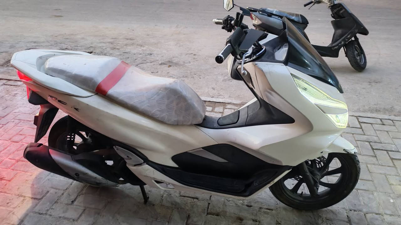 ماليزي
٢٧ الف ماشيه
١٦٠٠$
***********
