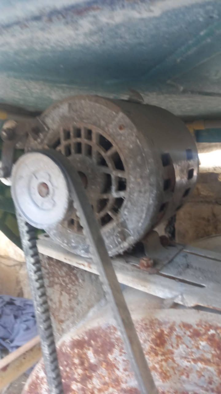 سلام عليكم الغراض للبيع
الماطور ب30
والكنفيرى ب٧٥ وبيهن مجال الشراي يتصل 
موجود ***********
