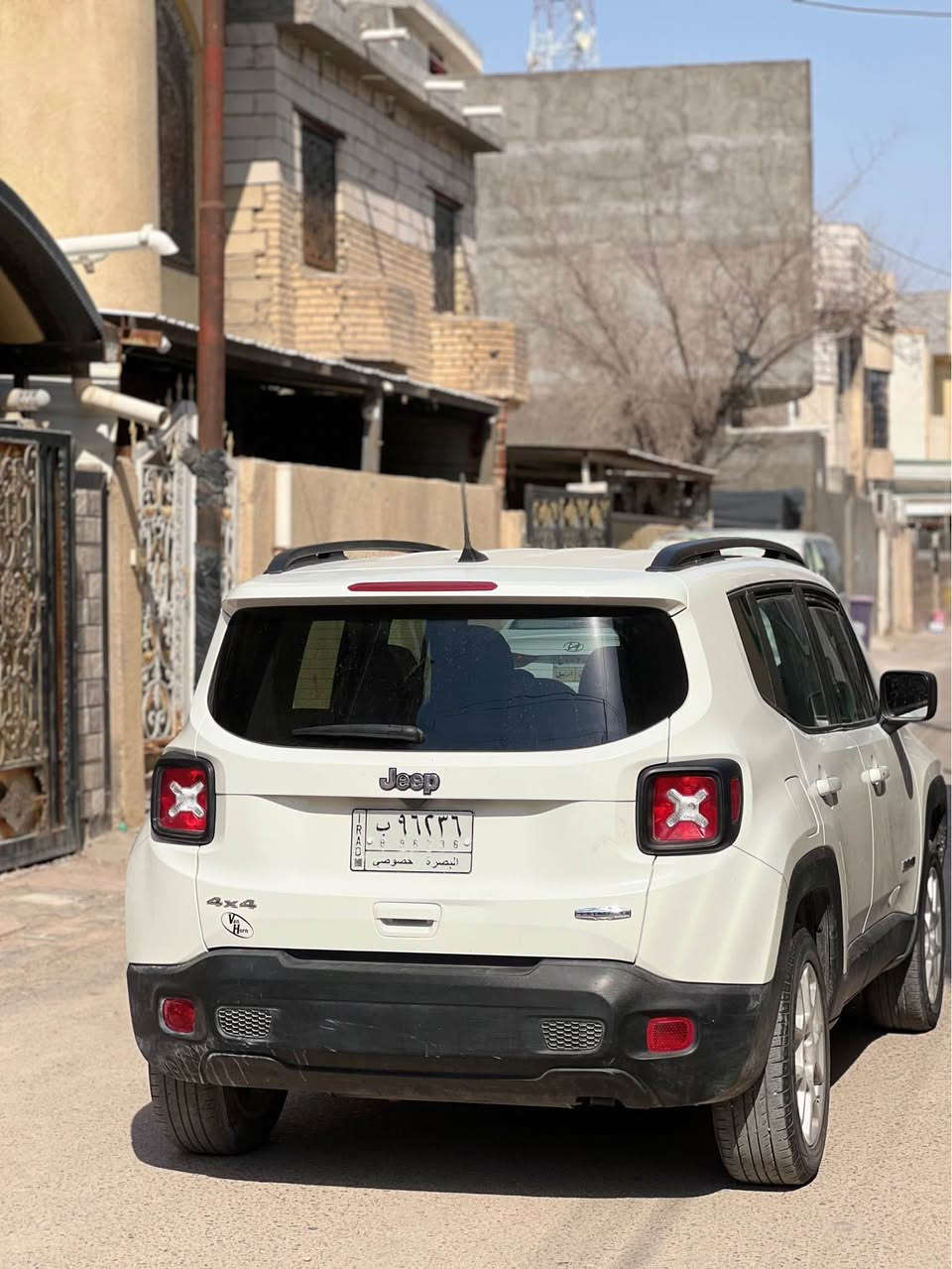 السلام عليكم جيب رينكد(2022) سعرها (135) السياره كلش جديده ماشيه 38الف فول مواصفات عدا البانوراما سنويه جديده تحويل مباشر  صور حادثها موجوده 
رقم الهاتف 
*********** البصرة, العراق

