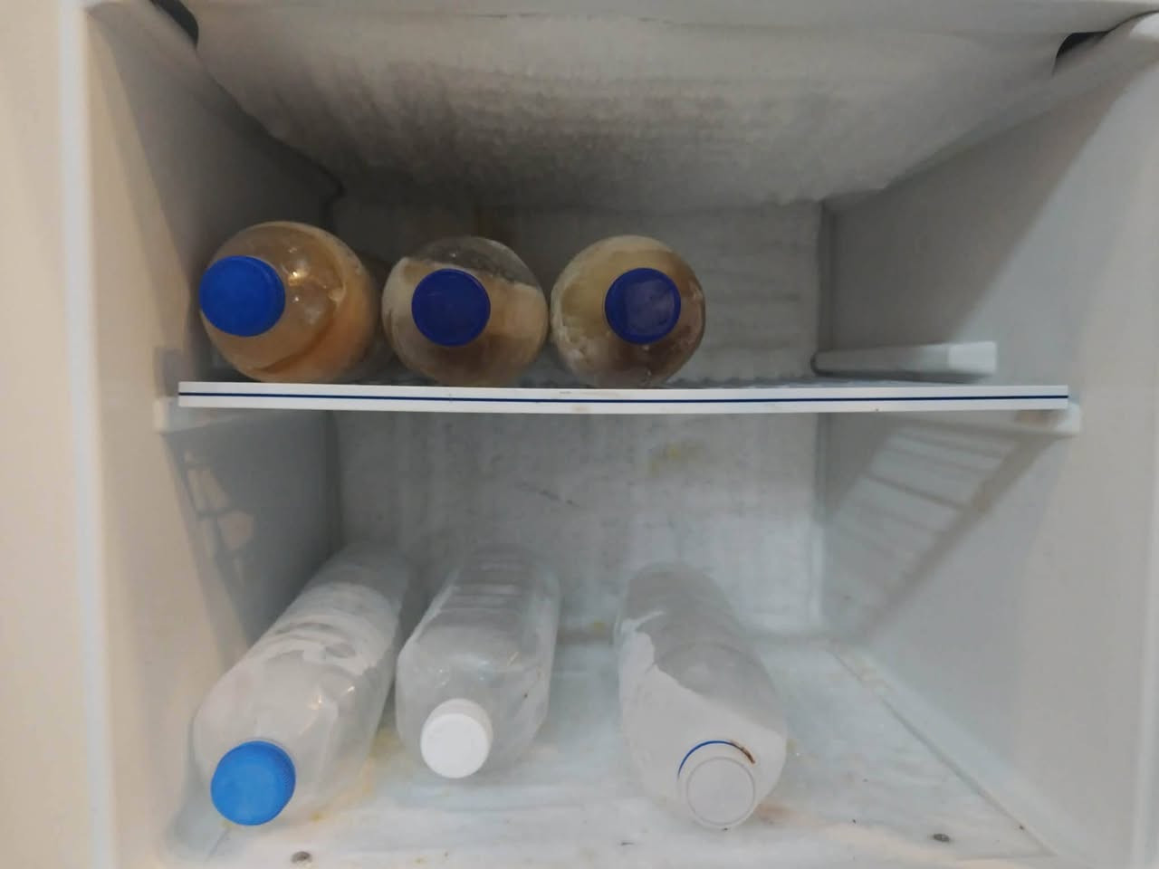 ثلاجه نظيفه السعر 125الف
وبيها مجال اتصل عالرقم
‏‪***********‬‏
