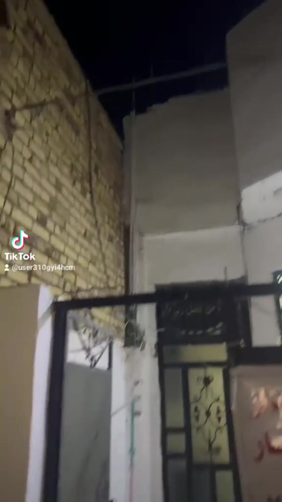 بيت اليجار بشارع المشجر
قرب الملعب ***********
