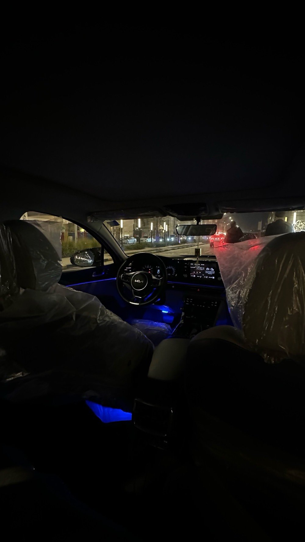 فول مواصفات Ex خليجي كشنات جلد وبنوراما ابواب دشبول مطعم صاج شاشة كبيرة تحكم ستيرن دخول ذكي وترحيب بصمة سايد بريك مكينه دوش 2.0 الفين كشن خزن ميموري كشن كهربائي شاحن لا سلكي ٤ مداخل usb قطعتين تبريد فول فول مواصفات كامرة خلفية بالبك وايضاً عند المشي اوتو هولد للازدحام 