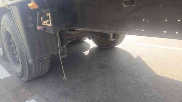 عربانه شمتز گمبلايز للبيع مكفوله شاصي كهربائيات بريك تخم تاير بدون منفيس موديل ٢٠١٤السعر ٥٥قفل ***********العنوان البصره القرنه
