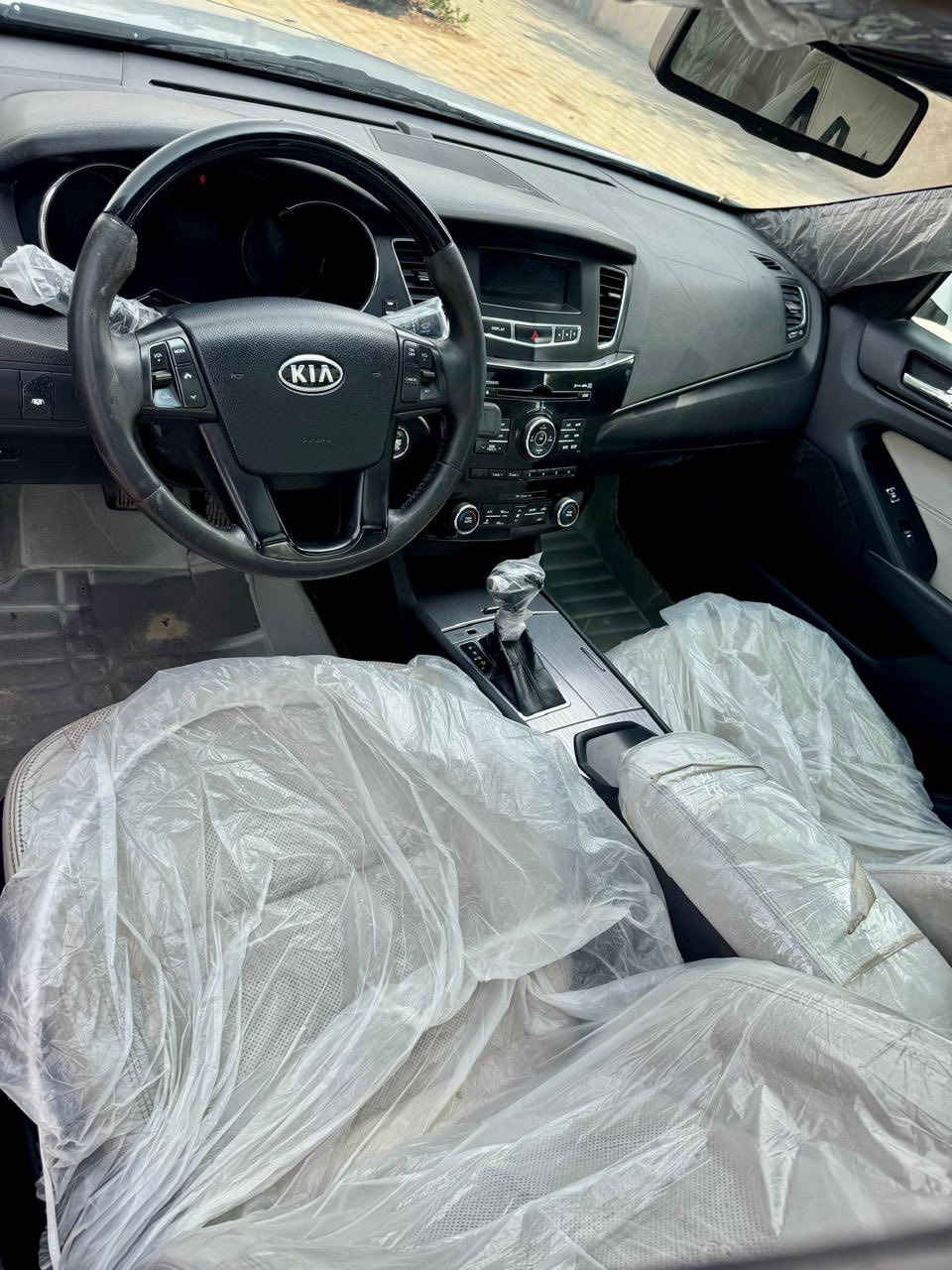 سلام عليكم للبيع والمراوس حسب القناعه؟
كادنزا مُديل 2011

بيها قطعتين بدون دواخل فقط رقم بغداد باسمي

فول مواصفات واحد على واحد 

بنوروما بصمة تشغيل 

بصمة بيبان 

كشنات جلد 

تبريد خلفي 

حساسات امامية وخلفية 

رقم الهاتف *********** بي واتساب 

العنوان بابل شوملي

السعر 123$ وبيها مجال الطيبين
