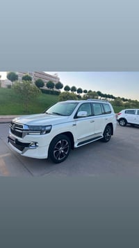 لاندكروز GXR • ٢٠١١ • ماشي ٢٢٥ الف