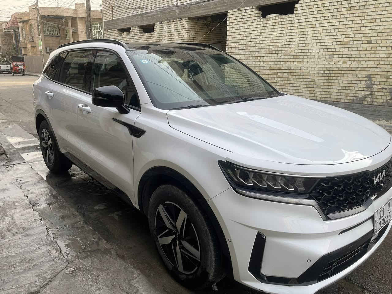 السلام عليكم 
للبيع كيا سورنتو موديل ٢٠٢٣ فئة S وارد أمريكي ٧ راكب حادثها بنيد مبدل وبارد بالجاملغ الأيسر السياره حادثها حلو ايرباك ستيرن وبرده فول مواصفات ٤ سلندر محرك ٢٥٠٠ بنراما كشنات جلد اوتو هولد أربعة وضعيات قياده تحديد مسار رادار امامي وجانبي لايت زنون ٤ عدسات كرسي كهرباء شاشات خلفيه بلادي إشارة ترحيب عند الاقتراب ماشيه ٢٠ ألف مايل السياره مابيها اي نقص السعر ٢٦٥ قابل للتفاوض مكان السياره بغداد الكرخ 
***********
