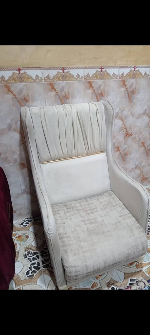 السلام عليكم تخم قنفات للبيع النوعيه الثقيل السعر ١٦٥ سوق الشيوخ   ***********
