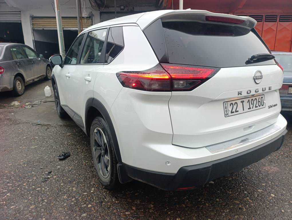 نیسان روج 2023 SV AWD
3 پستون 
بسمە دەرگا ئاوێنە ڕادار شاشە گەورە بەسمە ڕادار 
مودی سپورت ئیکو نورمال ئوفرود زووترین مواسەفاتی تر 
سەیارەکە  بەبی بویاخە 
بو زانیاری زیاتر پەیوەندی بکە 
*********** أربيل, العراق
