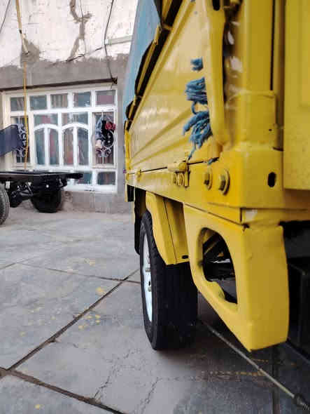 ستوته لبيع موديل ١٨ مكينه ٢١ أوراق جاهزه عله أيدي السعر مليون و٧٠٠ وبيه مجال حق الجيه تصال ***********
