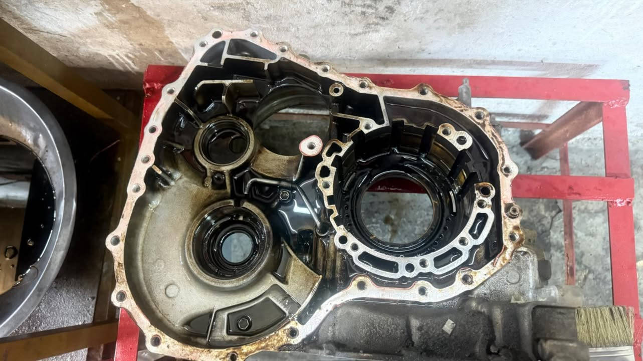 سلام عليكم أصدقاءومتابعين مركز كير اوتماتيك النعيمي⚙️

🚘 Toyota Corolla 🇨🇦2️⃣0️⃣1️⃣5️⃣

🔧 الحالة: السيارة وصلت للورشة مبوشة  ❌ بعد الفحص بالجهاز 💻تبين النتيجة خلل ميكانيكي ⚙️ تم فتح ناقل الحركة وفحص الأجزاء الداخلية تبين تلف منظومة cvt⛓️‍💥وعلى نمرة البك بوش ‼️السبب (نوع الهيدروليك عادي +ماء الرديتر عادي) 

🔄 تم استبدال (منظومة مع كلاج R) وكالة 🇯🇵ورجعت السيارة على وضعها الطبيعي، 🚘✨مع فلتر + واشر كيس + هيدروليك 🩸

 💡 أهلاً وسهلاً بجميع زبائننا الكرام، ثقتكم وسلامتكم أولويتنا دائمًا 🌹

⸻

📍 عناون ورشة مركز كير اوتماتيك النعيمي 
 •كركوك –حي الصناعه –خلف بانزين خانة –الشهيد مجاور فرع البداله .

📞 للتواصل:
***********

الموقع📍 https://maps.app.goo.glS6WCsHBtSPAAz44j6?g_st=ipc
