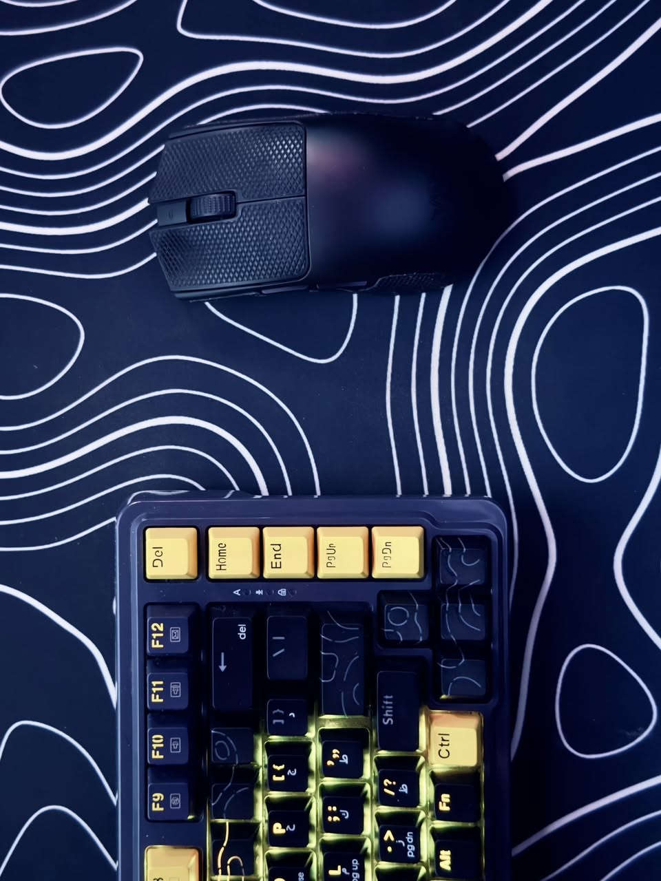 للبيع بسبب عدم التفرغ
MOTHERBOARD : ASUS prime B760-plus D4 

Cooling : GAME MAX ice hill 360MM WATER/

LIQUID COOLER 

CPU : INTEL I7 13th

GPU : RTX 4060Ti 8GB vag galaxy 

SSD : 1T 

RAM : FURY DDR4 8x2

FAN : 8 

Power supply : MSI mag A1000Gl pcie5 1000w Gold

Case : FANTECH hexa xl | cg82 

Monitor : 1- Huntkey cgr 27”LED 2K 240Hz 1ms

                  2- ACER Netro vgo series 23”IPS 180Hz 0.5ms 

Keyboard : 1- REDRAGON ELF 75% mechanical switch  

                     2- Attack shark x68 HE magnetic switch 

Mouse : RAZER viper v3 pro wireless 8k Hz 

Table : 60 x 115 cm 

Mousepad : 90x40        3 pieces

 RGB Gaming Chair 

سعر السيت اب كامل 1200 قابل للتفاوض

للتواصل : 0775095011


**إذا كنت صاحب هذا الإعلان وتريد حذفه لأي سبب، رجاءا أرسل رسالة إلى الدعم الفني**