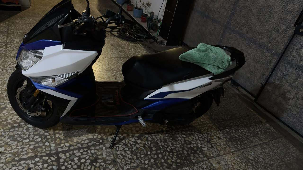 السلام عليكم موطور سايم 200.                                      موديل2020
مسجل وكامل 
السعر 15$قفل


**إذا كنت صاحب هذا الإعلان وتريد حذفه لأي سبب، رجاءا أرسل رسالة إلى الدعم الفني**