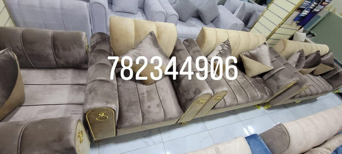 جاهز_للتحميل_الطقم_يتكون_من_5_قطع
1 ابو 3 نفر مترين
1 ابو 2 نفر متر ونص 
2 ابو نفر متر في متر
1 طاوله نضامين نضام قماش ونضام زجاج
7 مخدات مربع تعبئه بلوستر
#خشب_سويدي_ابو_15_السانتي
ضغط وصابي معا تنعيمه دلوب اروبي
#قماش_من_افضل_الاقمشه_في_السوق_قماش_النساج 
قماش تركي درجه اولى مقاوم للماء والغبار 
طبعن يوجد لدينا جميع الالوان على حسب الاختيار الشخص
#ضمانه_تسجل_في_الفاتوره_15_السنه_من_قماش_وخشب 

#عرض_اليوم_كنب_ملكي_درجه_اولى_بسعر_150_الف
- عمل فاخر بجودة عالية

#لتواصل_والحجز_على_الرقم_782344906


**إذا كنت صاحب هذا الإعلان وتريد حذفه لأي سبب، رجاءا أرسل رسالة إلى الدعم الفني**