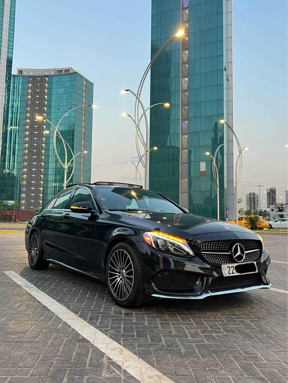 سلام عليكم 
Mercedes Benz C300
فول مواصفات ١/١ 
بانوراما
شاشة كبير 
دبل ماوص 
داخل ليد 
سيستم سماعة Burmester🔉
لايت ليد 
صندوق شفط
بعد هواي مواصفات 
ضرر سيارة فقط جاملغ خلفي صبغ 
بدون دواخل بدون ارباك 
سنوية جديد 
تحويل وكالة ثاني يوم 
مكان اربيل 
سعر ١٩٦ ورقة مجال بسيط
رقم ***********
واتساب موجود أربيل, العراق
