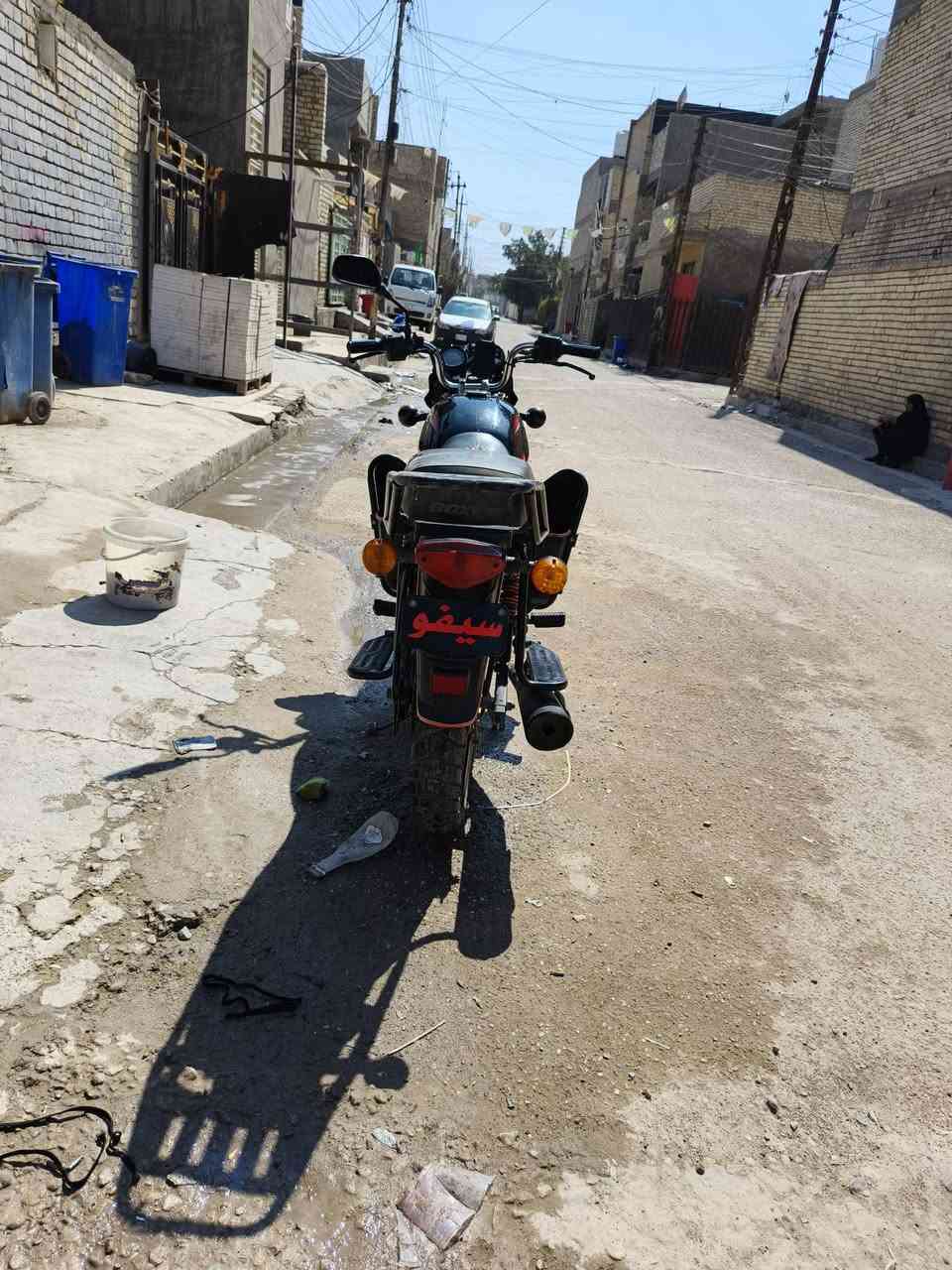 سلام عليكم بوكسر للبيع موديل21 كلاسكك دراجه نضيفه الله شاهد اوراقه سحب دراجه بيها لاستيك ولف ومكينتها ناعمه ما بيها اي نقص بلدراجه تصرف عليها فقط لاستيك ولف ولايت البارحه حترك والتاير تحطله ركعه شاده قبل سبوعين جديد سعرها 725وبيها مجال متواجد واتساب ***********
