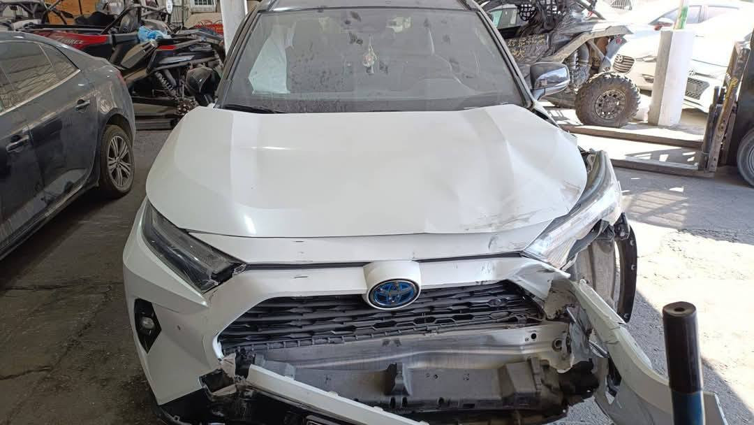 راف فور 2024 هايبرد 
تو كلر 
فول موصفات SXT
السياره حاليا بالاردن 
تدخل بكتاب شهداء او حره 
للاستفسار ***********
