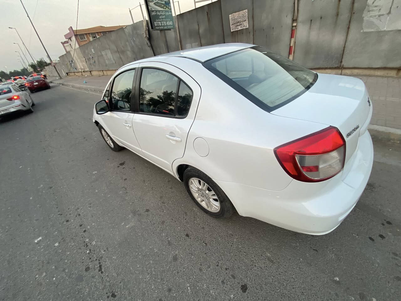 السلام عليكم
سوزوكي sx4  2014
رقم بغداد باسمي
خليجي استلام شركة حره
كفاله عامه من لضربه ولصبغ ماعدها طخات بسيطه عايفها على وضعها
محرك 1800 مكفول 
كير مكفول 
تدفئه تبريد 
تخم تاير 
جاهزه لسياره 
مكاني بغداد البياع 
93 وبيها مجال 
***********
