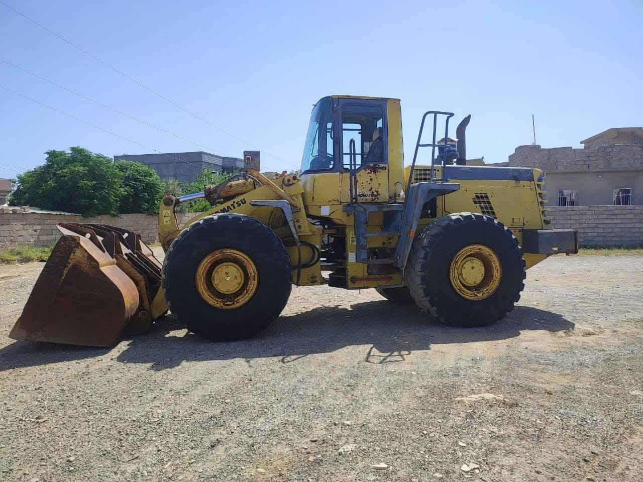 السلام عليكم 
#شفل__كوماتسو_للبيع
كوماتسو  حجم 420 منفيس
محرك كمنز 114
كير اكسل شرط مامفتوح 
ملاحضه بم الرفع بي ضعف 
السعر اتصل وتدلل
أرقم 
متواجد خاص ***********
