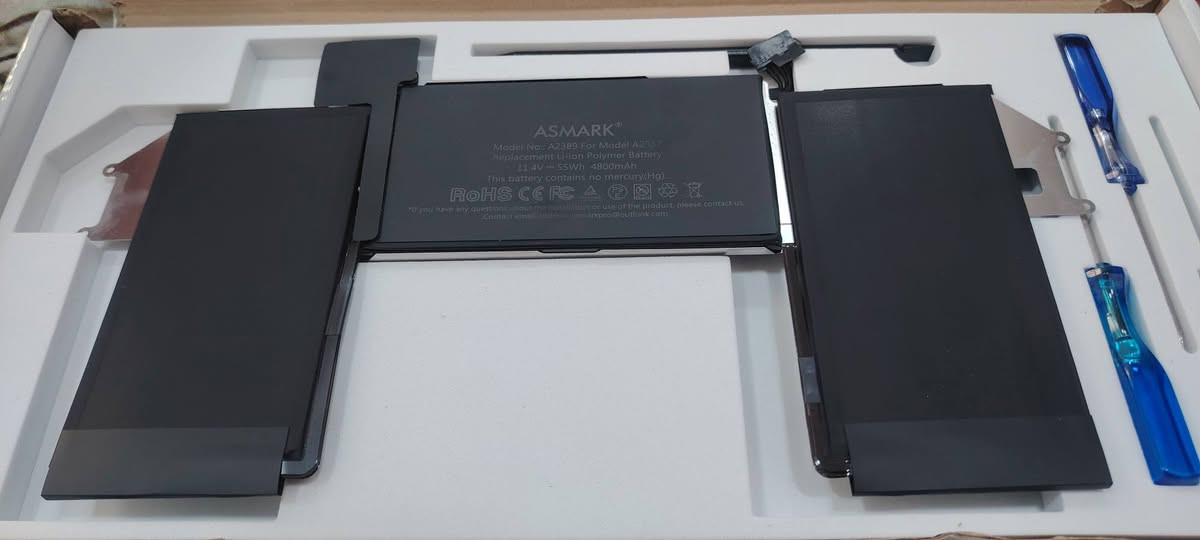 جمال ودلال واصاله  خوان  ٢٥ الف للمهتمين فقط
 بطاريه كمبيوتر محمول، وتحديداً لجهاز Apple MacBook Air 13" (موديل M1، إصدار 2020).نوع البطارية: تحمل البطارية موديل رقم A2389 وهي مصممة لتتوافق مع أجهزة ماك بوك التي تحمل موديل رقم A2337.المواصفات الفنية: تبلغ سعة هذه البطارية 55 واط/ساعة (55Wh) وتعمل بجهد 11.4 فولت.محتويات الحزمة: تظهر البطارية داخل عبوتها الأصلية، وتشير الصورة إلى أنها تأتي مع أدوات التركيب (المفكات الزرقاء الظاهرة على اليمين) لتسهيل عملية الاستبدال.


**إذا كنت صاحب هذا الإعلان وتريد حذفه لأي سبب، رجاءا أرسل رسالة إلى الدعم الفني**