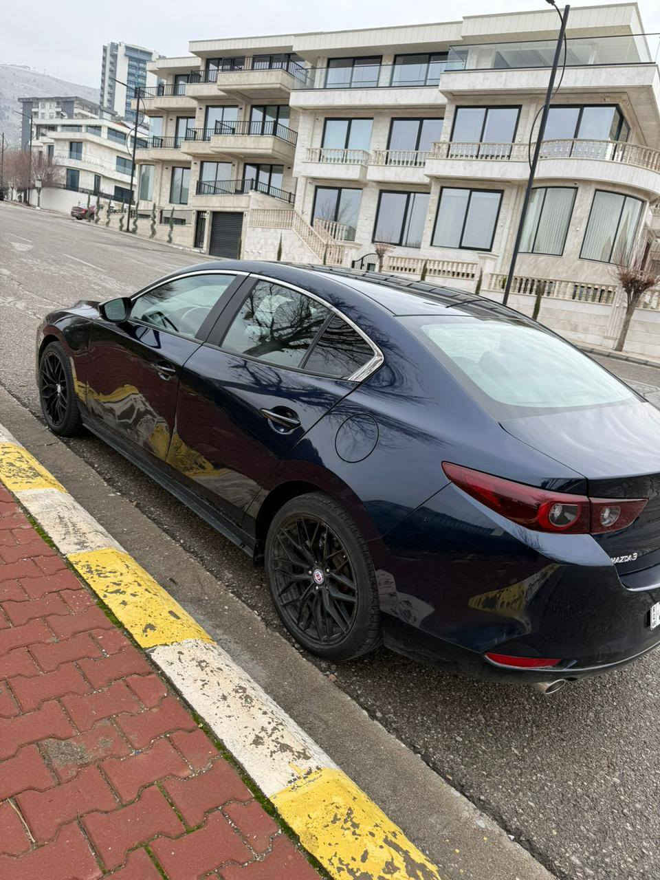 Mazda 3 2023 preferd  فول فول مواسەفات 
رادار سلایت کوشن خەزن کوشن گەرم فول فول رەقەم سلێمانی سەنەوی هەموو شتی تازەیە تا ٢٠٣٠ تەنها بۆنیت چملغی بۆیاخە یەک پەلە pdr  هەیە سعری خوار هەموو بازاڕ بۆ زانیاری زیاتر تیل بکە 
***********
*********** السليمانية, العراق
