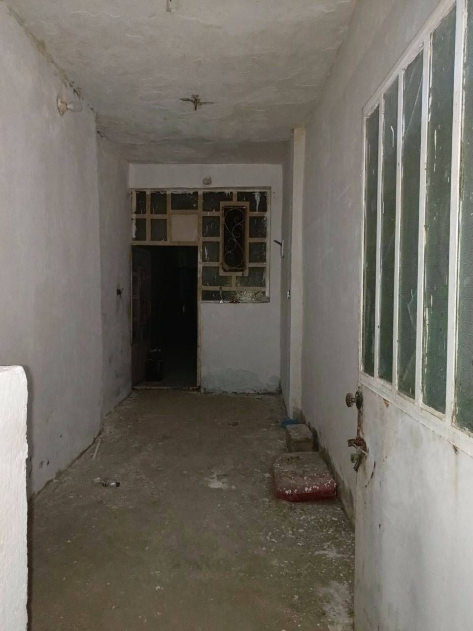 السلام عليكم بيت للبيع او للايجار مساحه 65متر العنوان الشعب ديوان شارع قرب شارع المدارس مقابيل مدرسه المجد للبنات رقم الهاتف ***********رقم واتساب ***********
