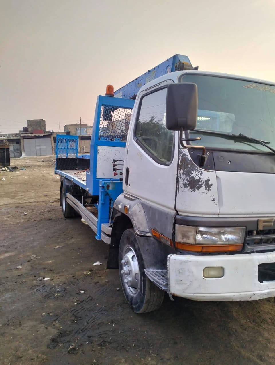 السلام عليكم كرين مسيوبيشي سطحي ياباني جديد كرين مخالف سياره موديل 1992 سنويه ل 2029
***********
