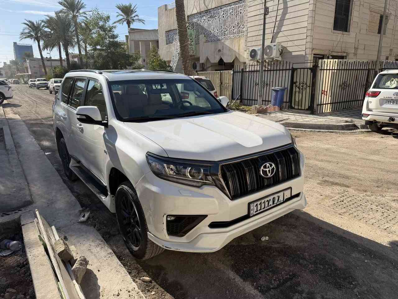 تويوتا برادو :: مد نايت رقم بغداد
موديل 2021 ••• TXS ••• SAS
_ماشية 47 الف كيلو 
_مكفولة كفاله عامه ماعدا شخط بالباب مصورة فيديو شيروحلة تصليح اني اخسرة ما مصلح باقي نفسة 
_كشنات كهرباء
_حجم المحرك V6
_مفتاح التشغيل بصمة
_فتحة سقف سلايد روف
ABS_
_فور ويل
_شاشة اصلي
_كامرا دوارة
_حساسات خلفية
_لايت زينون + LED
_كشافات زينون
LED بك لايت_
_حجم الاطارات 19
_مثبت سرعة
_المودات والاوامر الصوتية
_حركة المقاعد الامامية كهرباء
_نظام تبريد للمقاعد الامامية
_مقاعد عدد 7
_مقاعد جلد
_تبريد شاشة
_ثلاث قطع تبريد
_ثلاجة
_شاشة لتحكم التبريد الخلفي
_نظام نزول منحدرات
_نظام مانع تزحلق
_نظام حساس اطارات
SPORT_
_اشاير بالمري والمري قابله للطي
USB مخرج_
Bluetooth_
_مخرج منفذ الطاقة
_حاملات اكواب
_هوك خلفي
مكان السيارة بغداد شارع فلسطين 
للاستفسار الاتصال بالرقم ***********
