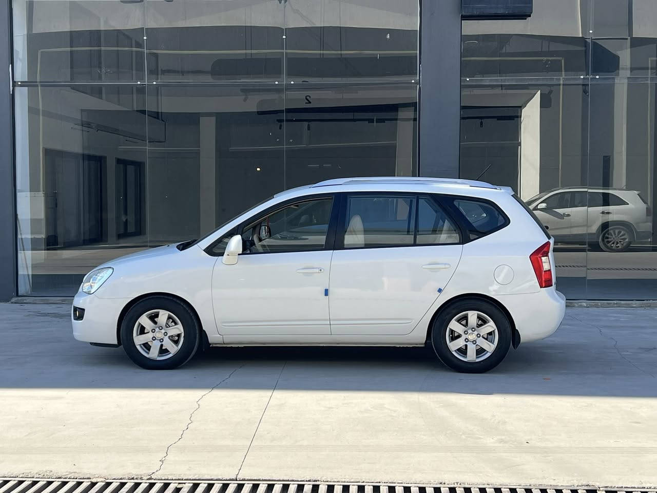 للبيع
كيا كارنز 2009  

السياره بدون قطره جراد

بيها بس بوند صبغ وبدون اي معجون شرط 

1-جامات كهرباء+السايق اوتو

2-مرايات كهرباء 

3- داخل لونين وجداً نضيف على وضع الشركه 

4-ثلاثة مقاعد

5- قطعتين تبريد 

6- خمسه ويل كب

7-حساسات خلفيه شغالة

8-شاشة ايباد +كامره شغاله

 

كير شرط درجة اولى

محرك درجة اولى 

السيارة كلها على وضع الشركه وبدون اي نقوصات 

شرط التحويل 

هزة جديدة 

رقم دهوك مسطرة

مكانها نينوى

السعر (117) وبيها مجال 

***********

***********
