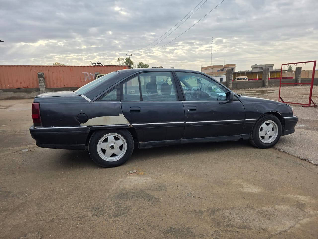 للبيع اوبل اوميكا حجم 20 موديل 1992 رقم كركوك انكليزي سنويه مشروع وطني لل2030 شرط التحويل والغرامات كير ومحرك بلشرط كير عادي  كهربائيات شغاله مسجل اندرويد وسمعات باتري جديد تايرات جديد كهربائيات شغاله سلايت لايتات جديد السياره نضيفه  كركوك السعر 32ومجال قليل
***********
