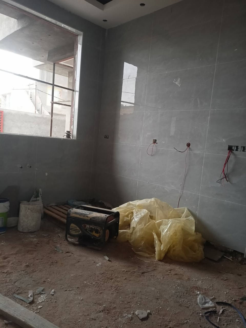 عملي سيراميك بنواعه ارضي جداري مرمر كرانيت ***********
