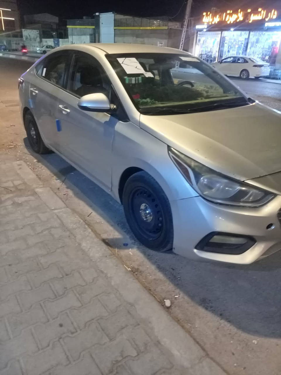 اكسنت 2019 بيها ضربه خفيفه مدكر الكدام  السنويه 31  السيارة جاهزة من كلشي  تحويل ثاني يوم السعر 92  وراوس حسب القناعة اخوان اني مكلف بالنشر خابر الرقم وتساب وتفاهم ويا *********** العنوان البصرة
