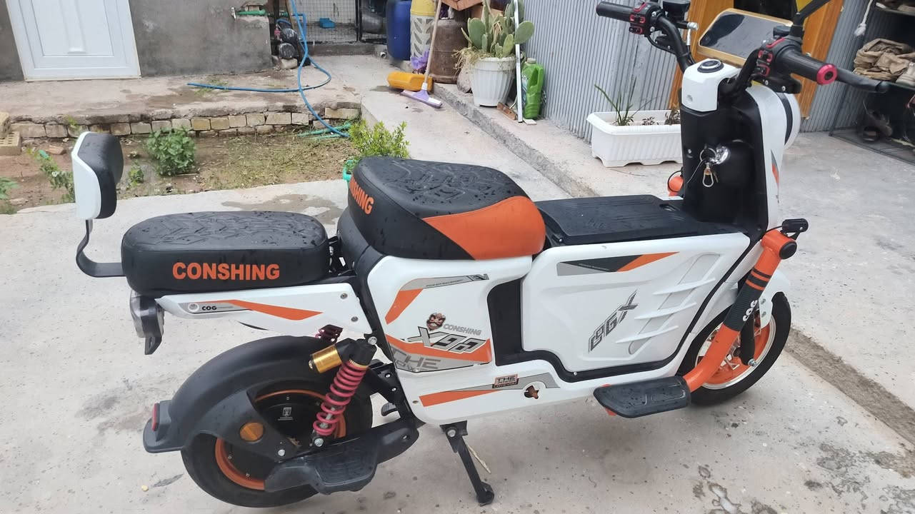 سلام عليكم X900
المواصفات

تثبيت سرعة

5 بطاريات 32 امبير

لایت زنون عالي ناصي 

دبل اشارة

سماعة MP3

طريقة التشغيل سويج عدد 2 بصمة عدد 2 

قفل ستيرن

الملف 1500 W

بيها درع جانبي
سعر 600 وبيه مجال 
دراجه مستعمله قليل  وحيل نظيفه 
رقم ***********
