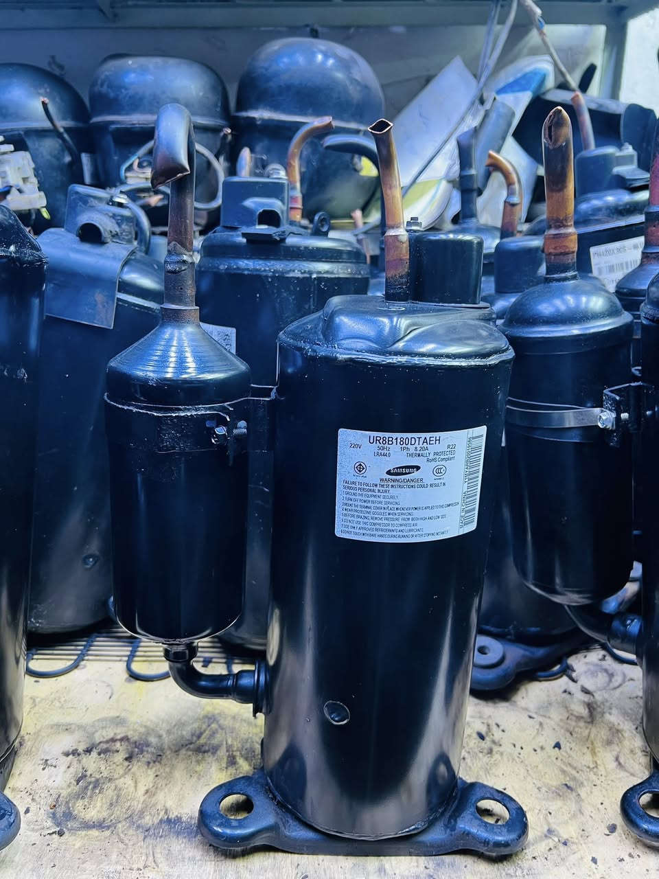 السلام عليكم بغداد سوق التبريد وصلتنة ماطورات جميع الحجام توصيل جميع المحافظات رقم الهاتف***********
