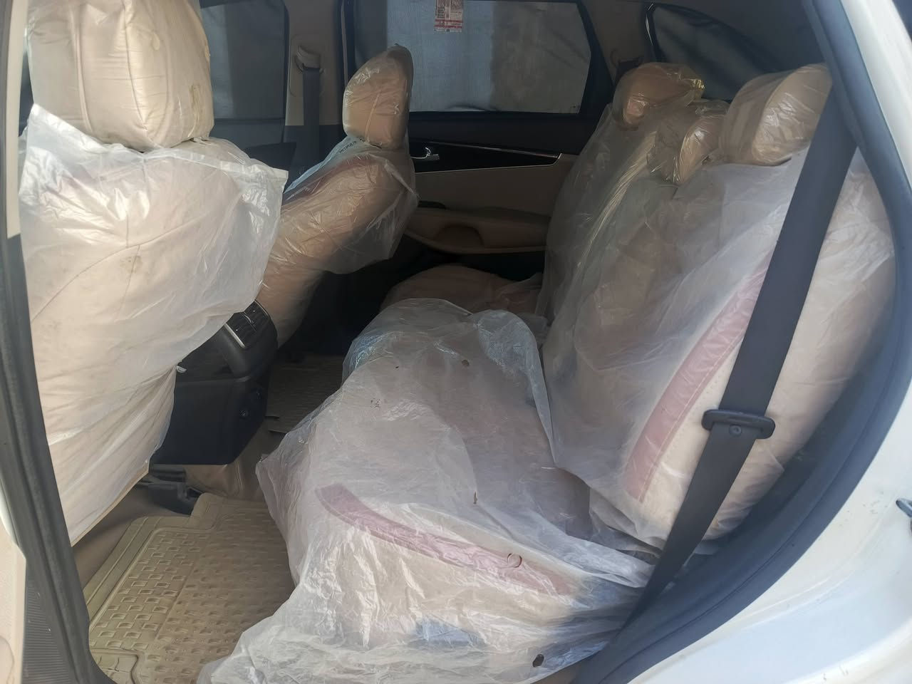 سورنتو موديل 20 20 خليجي 6 سلندر 7 راكب 3 قطع تبريد كشنات جلد وكهرباء سنويه ورقم جديد تحويل مباشر مصبوغة عام اثر تجيه شواصي لغود كفاله السعر 159 مكان واسط العزيزيه
***********
