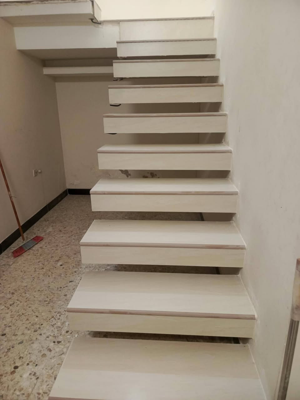 كادر سيراميك ارضيات وجدران
***********
***********
