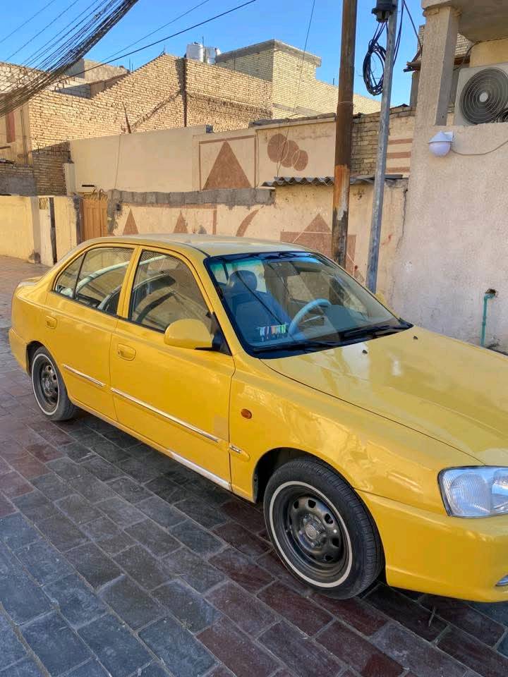 السلام عليكم 
اكسنت فيرنا موديل 14بيها ضربه بخشم الجاملغ الايمن وخمش البنيد ومبدل الجاملغ والسياره كلش حلوه مكينه وگير بحاله جيده جداً 