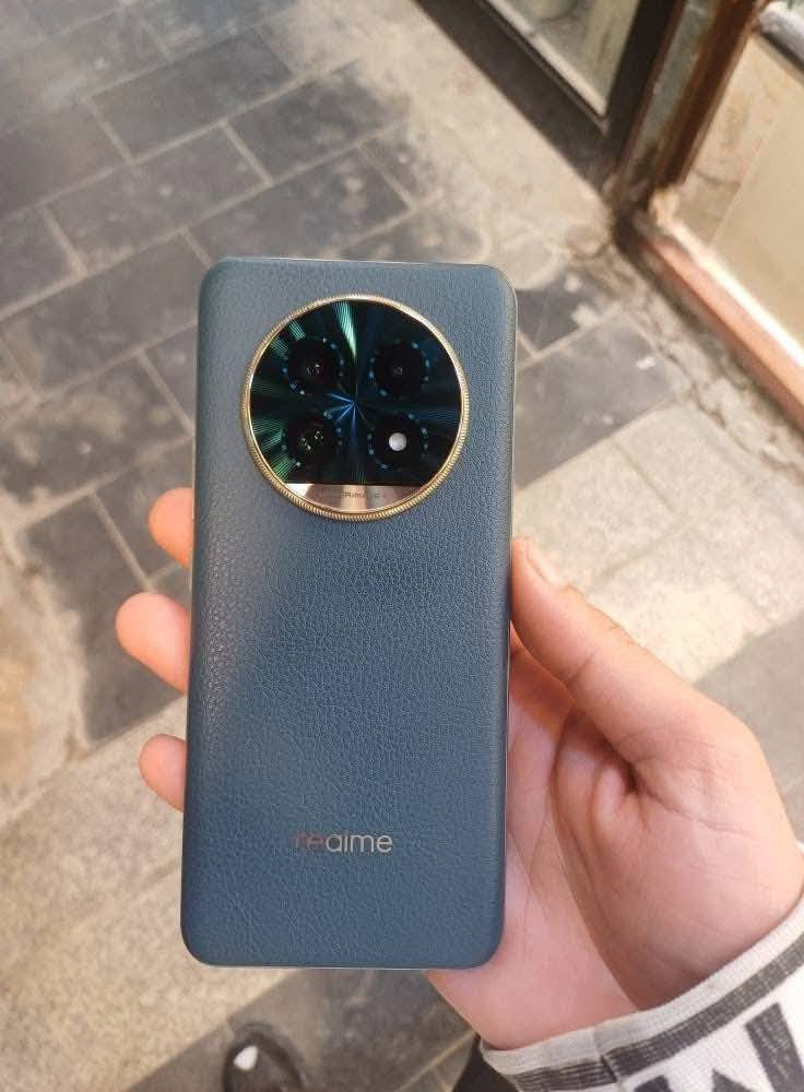 العملاق ريلمي 13 برو G5 أعلى فئه ذاكرة 256 الداخلية 16 عملاق المواصفات بطاريه 5200 شاحن 45 واط شاشه 120 فريم كامرات عملاقه كامل ملحقات كسر باكيت للمراوس فقط


**إذا كنت صاحب هذا الإعلان وتريد حذفه لأي سبب، رجاءا أرسل رسالة إلى الدعم الفني**