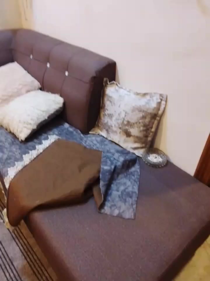 الديوان فقط رجلي مكسوره 75 وبي مجال


**إذا كنت صاحب هذا الإعلان وتريد حذفه لأي سبب، رجاءا أرسل رسالة إلى الدعم الفني**