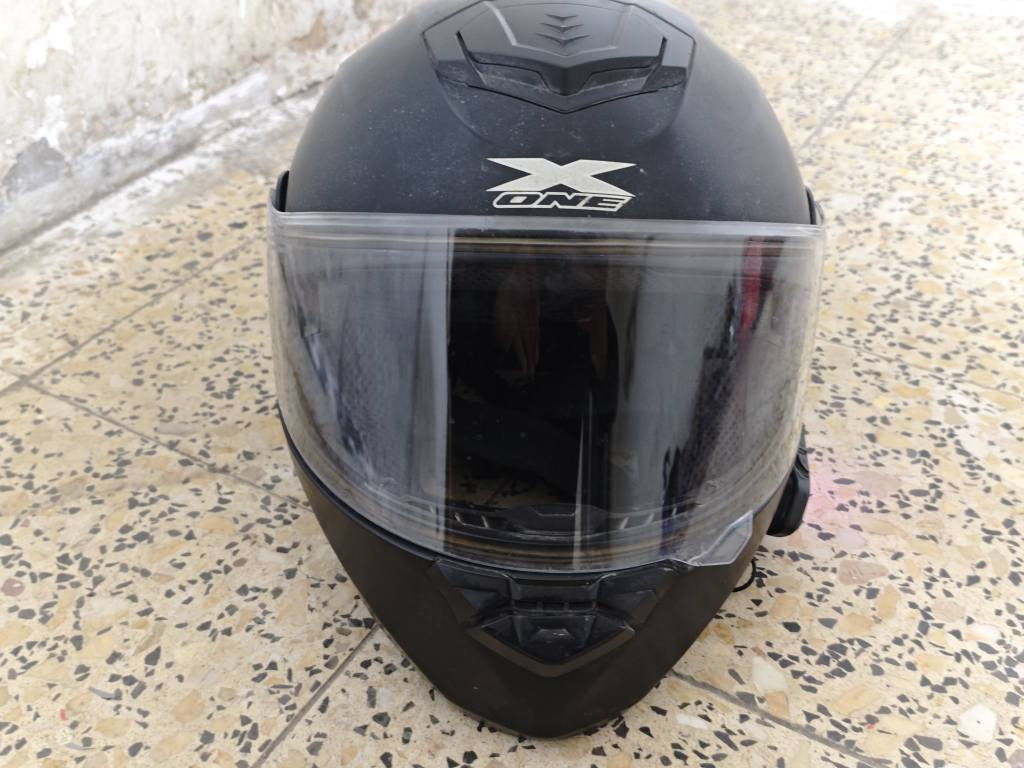 خوذة للبيع x1 تجي وساعة سماعة بلوتوث سعر 75 
مكاني بغداد الغزالية *********** نضيفة كلشي ما بيهة بغداد, العراق
