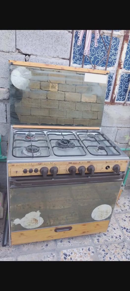 طباخ لل بيع خمس عيون كلهن شغال نضيف وتساب ***********
