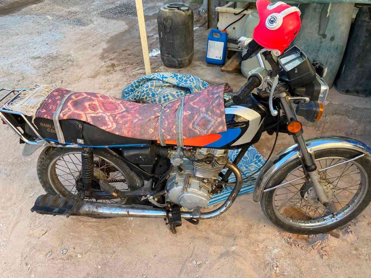 سلام عليكم
دراجه للبيع نضيفه مال جناي مستعجل عل بيعته  كهربائات كله شغاله (400) وبيه مجال علمود الجيه المكان (ابو الخصيب كوت الصلحي ) 
الرقم : ***********
